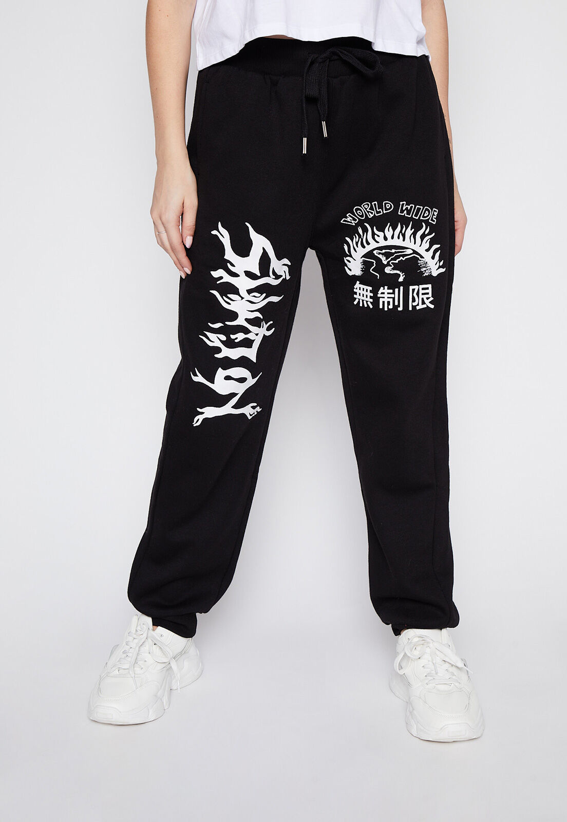 Buzo nike hotsell con letras chinas